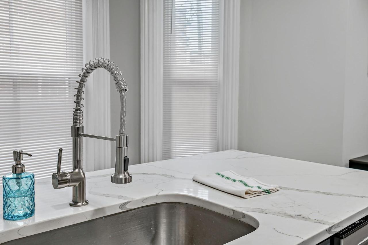 Fashionable 2Br In Downtown Location W Work Area Appartamento Harrisburg Esterno foto