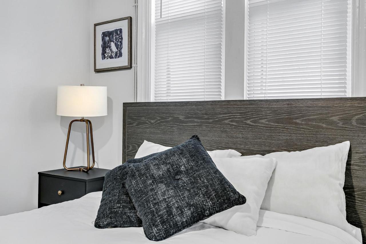 Fashionable 2Br In Downtown Location W Work Area Appartamento Harrisburg Esterno foto